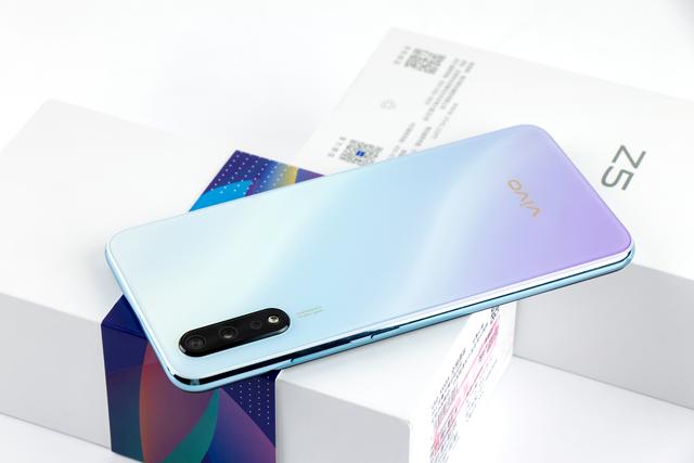 vivo Z5正式开售，1500元到2000元价位段拥有极强的竞争力